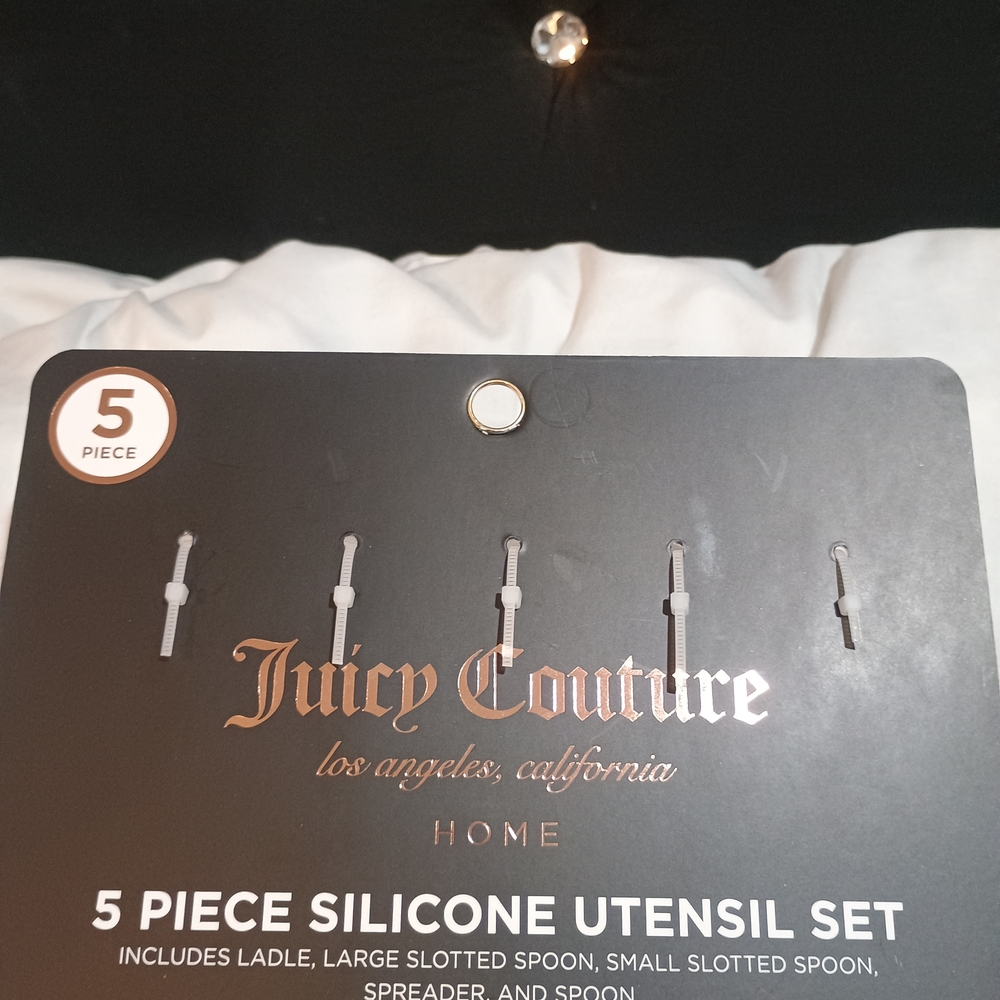 New Juicy Couture Five Piece Pink Silicone Utensil Set - Picture 3 of 3